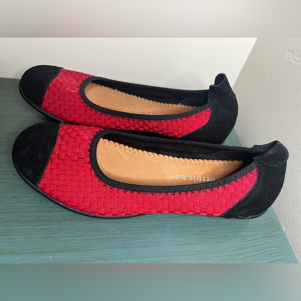 Bernie Mev Red Woven Flats with Black Suede Toe Cap Size 40 comfort - Picture 4 of 6